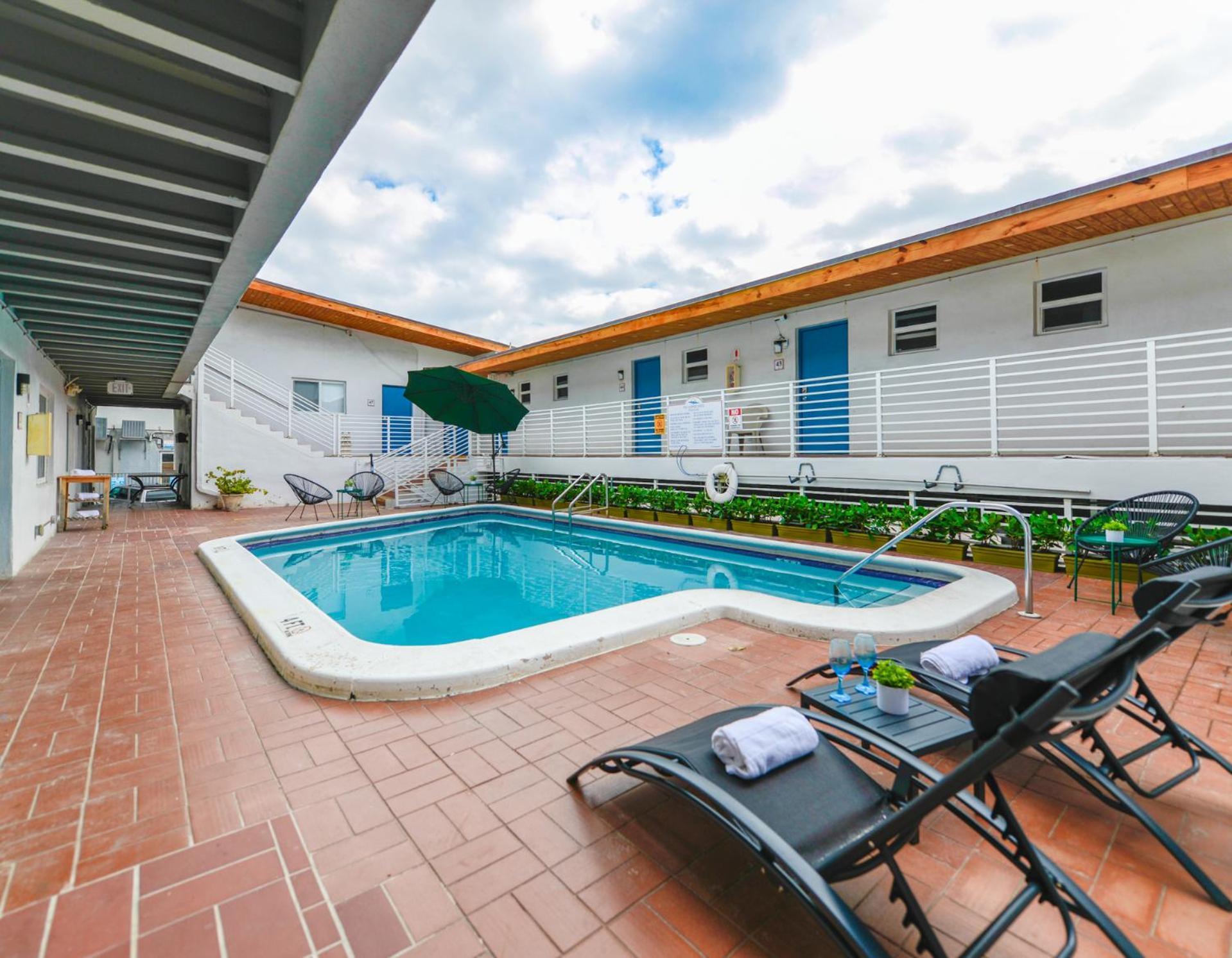 Radiant Unit With Parking And Pool - M26 Apartment ฮอลลีวูด ภายนอก รูปภาพ
